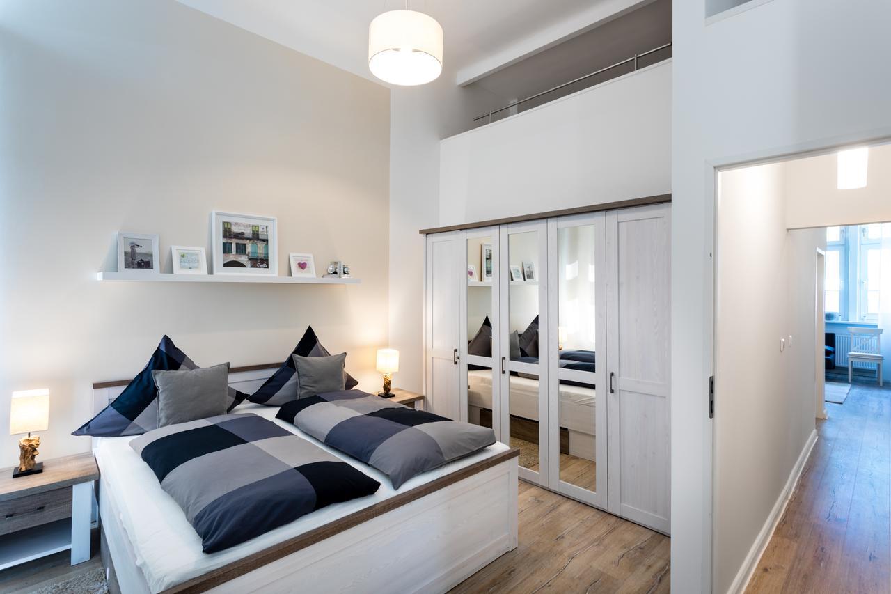 The Goethe Loft, 2 Bedroom Up To 5 People Berlin Bagian luar foto